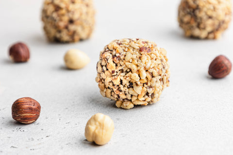 nomz - Organic hazelnut energy bites