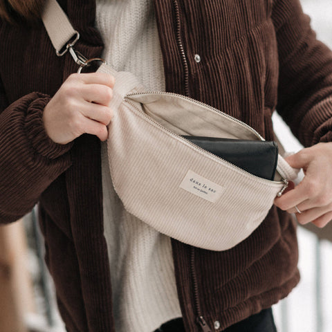 Dans le Sac - Adjustable corduroy belt bag