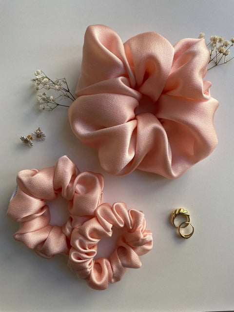 Siena Vida Petal Pink Silk Scrunchie - Home & Well