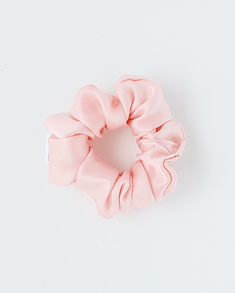Siena Vida Petal Pink Silk Scrunchie - Home & Well