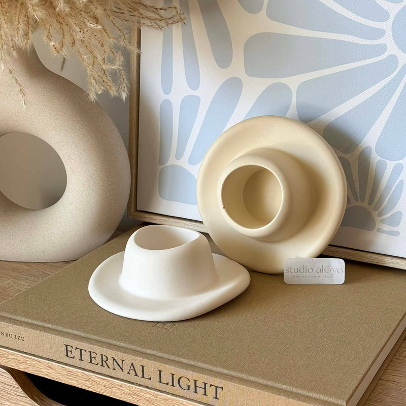 Studio Akiyo - Match Holder | Match Stricker