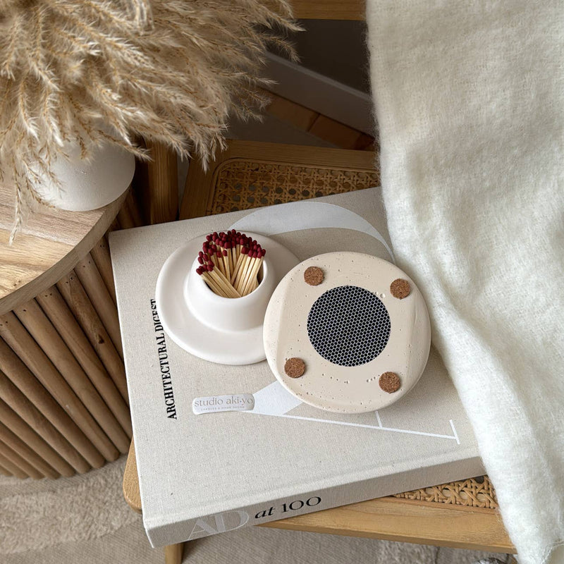 Studio Akiyo - Match Holder | Match Stricker