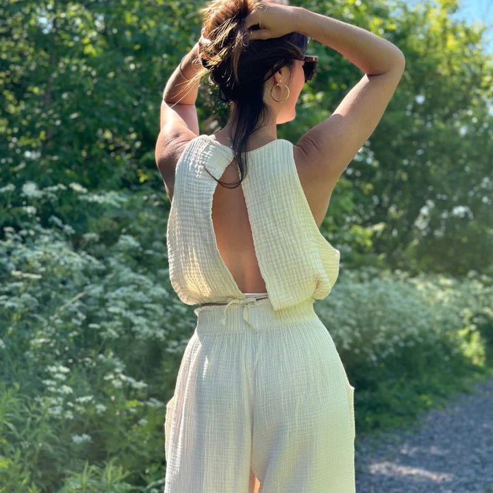 Crinkle Keyhole Cream Tank Top | POKOLOKO - Home & Well