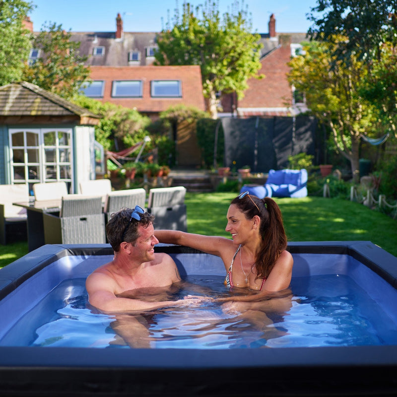 Wave | Garda | 4/6-Person Eco Foam Hot Tub | Square | Built-In Integrated Heater