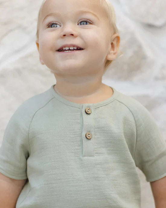 Short Sleeve Zion Shirt | Sage | Quincy Mae