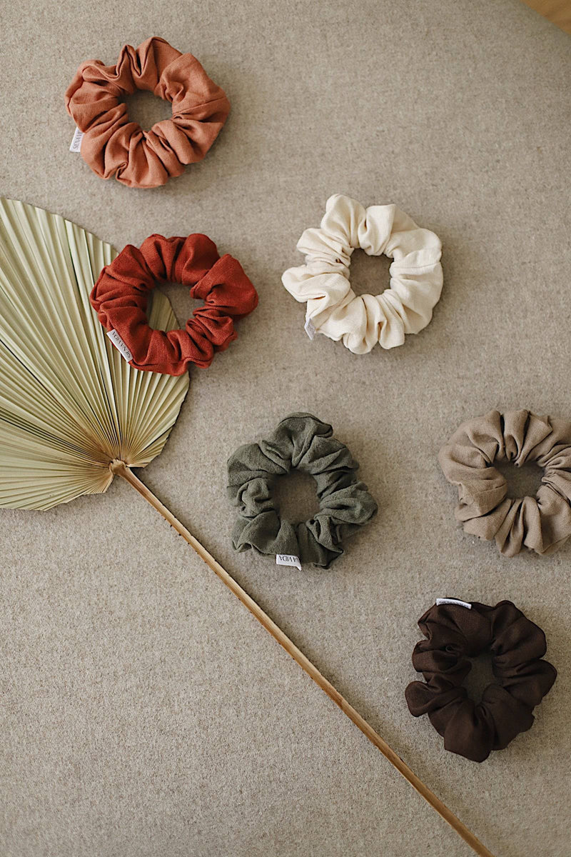 Siena Vida Cream Linen Scrunchie - Classic - Home & Well 