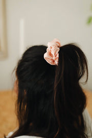 Siena Vida Petal Pink Silk Scrunchie - Home & Well 