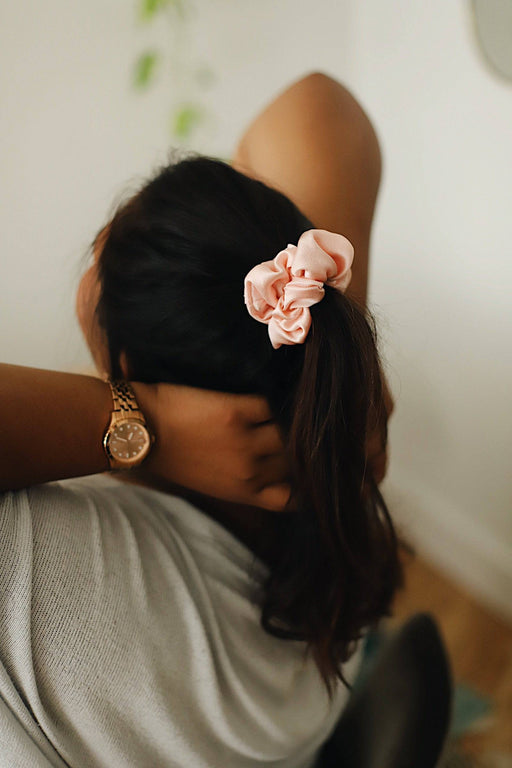 Siena Vida Petal Pink Silk Scrunchie - Home & Well 