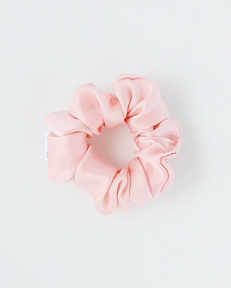 Siena Vida Petal Pink Silk Scrunchie - Home & Well 