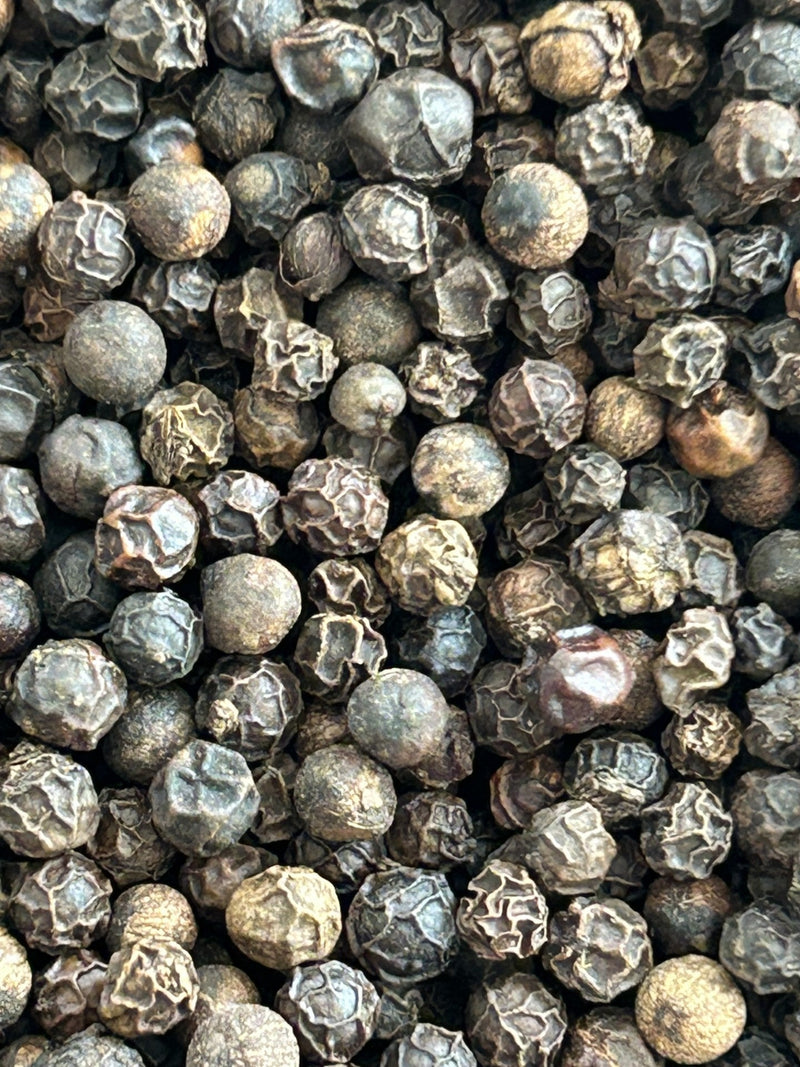 Black Peppercorns - Premium Smoky Flavor for Your Dishes