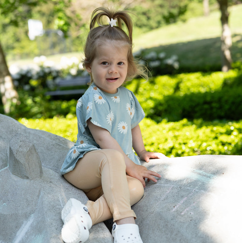 Bamboo Bell Sleeve Top (Daisy Print)