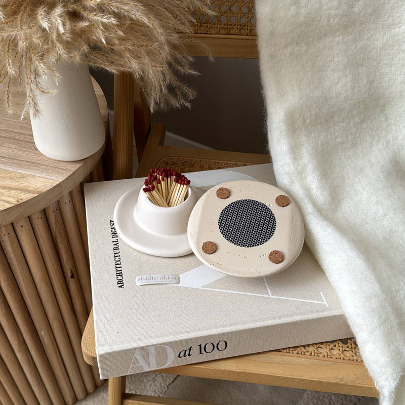 Studio Akiyo - Match Holder | Match Stricker