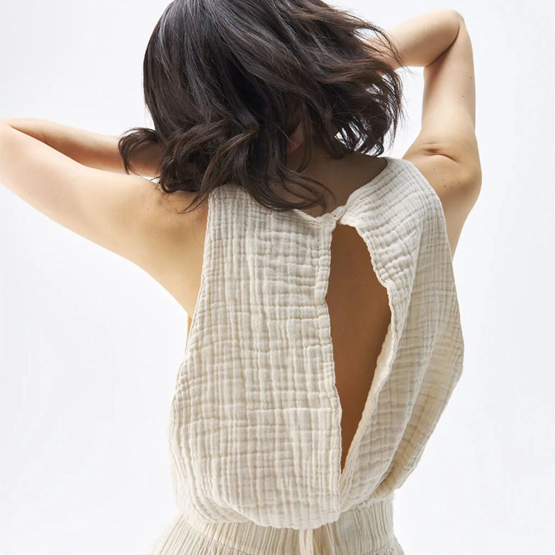 Crinkle Keyhole Cream Tank Top | POKOLOKO - Home & Well